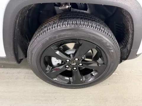 More photos of 2025 Jeep Grand Cherokee L Altitude at Woody Folsom Ford, GA