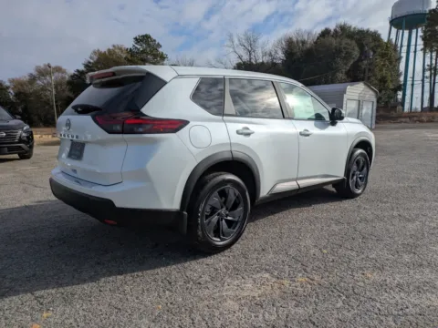 More photos of 2026 Nissan Rogue SV at Woody Folsom Nissan of Vidalia, GA