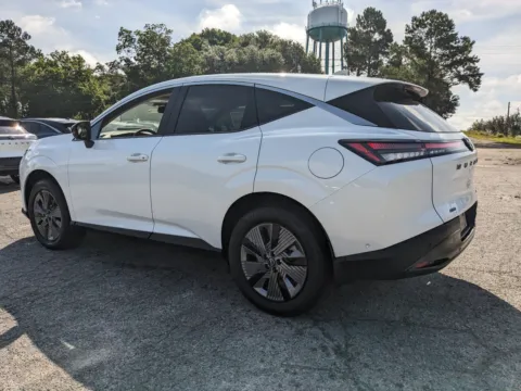 More photos of 2025 Nissan Murano SL at Woody Folsom Nissan of Vidalia, GA