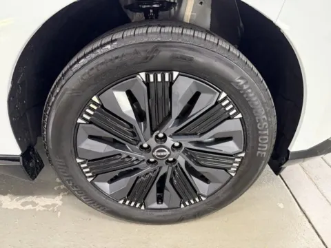 More photos of 2025 Nissan Murano Platinum at Woody Folsom Nissan of Vidalia, GA