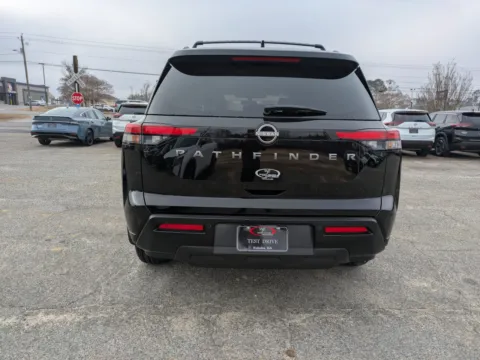More photos of 2026 Nissan Pathfinder SV at Woody Folsom Nissan of Vidalia, GA