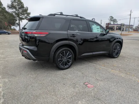More photos of 2026 Nissan Pathfinder SL at Woody Folsom Nissan of Vidalia, GA