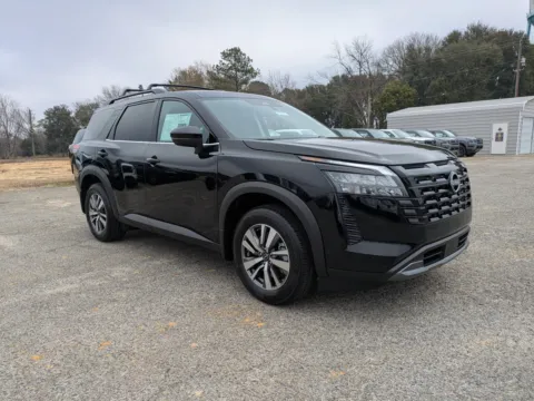 Photos of 2026 Nissan Pathfinder SL for sale in Vidalia, GA at Woody Folsom Nissan of Vidalia