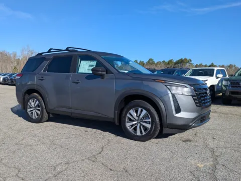 Photos of 2026 Nissan Pathfinder SL for sale in Vidalia, GA at Woody Folsom Nissan of Vidalia