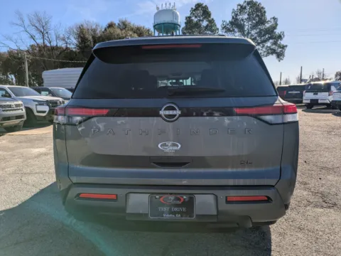 More photos of 2026 Nissan Pathfinder SL at Woody Folsom Nissan of Vidalia, GA