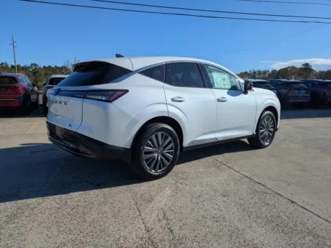 More photos of 2026 Nissan Murano SL at Woody Folsom Nissan of Vidalia, GA