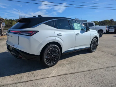 More photos of 2026 Nissan Murano Platinum at Woody Folsom Nissan of Vidalia, GA