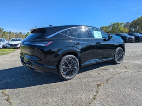 More photos of 2026 Nissan Murano Platinum at Woody Folsom Nissan of Vidalia, GA