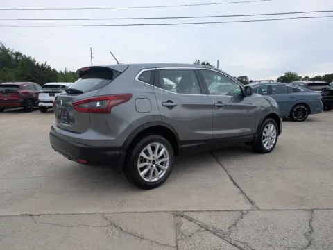 More photos of 2021 Nissan Rogue Sport S at Woody Folsom Nissan of Vidalia, GA