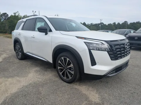 Photos of 2026 Nissan Pathfinder Platinum for sale in Vidalia, GA at Woody Folsom Nissan of Vidalia