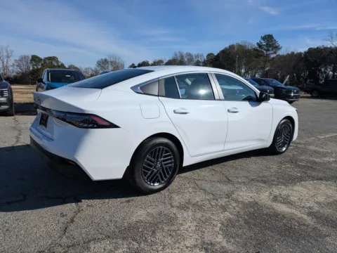 More photos of 2026 Nissan Sentra SV at Woody Folsom Nissan of Vidalia, GA