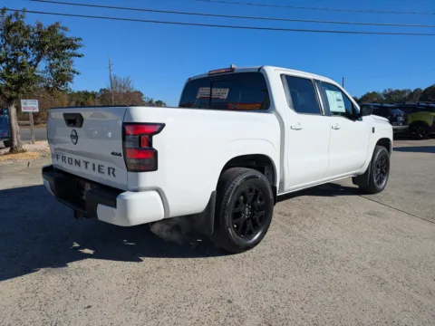 More photos of 2026 Nissan Frontier SV at Woody Folsom Nissan of Vidalia, GA