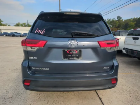 Photos of 2019 Toyota Highlander XLE for sale in Vidalia, GA at Woody Folsom Nissan of Vidalia