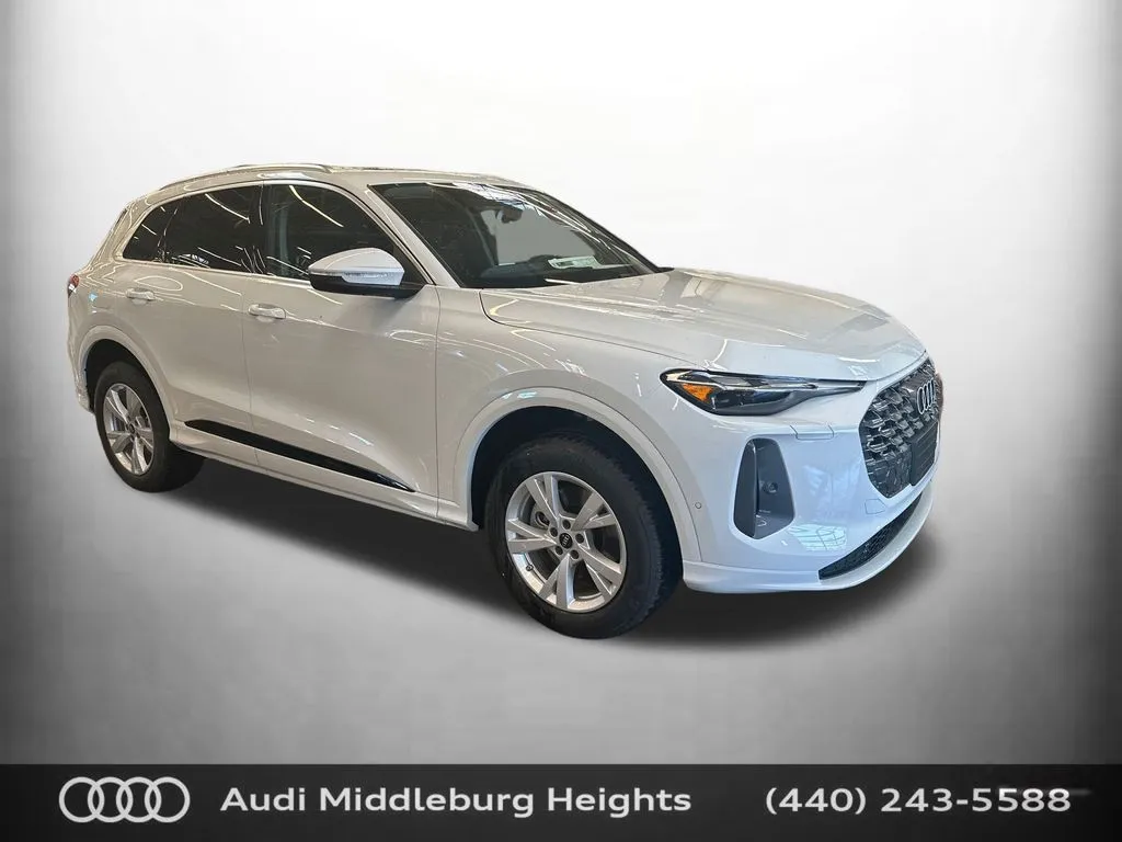 White 2025 Audi Q5 2.0T Premium for sale in Middleburg Heights, OH