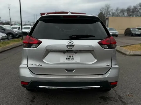 More photos of 2018 NISSAN ROGUE SL at Angel Motors Inc, TN