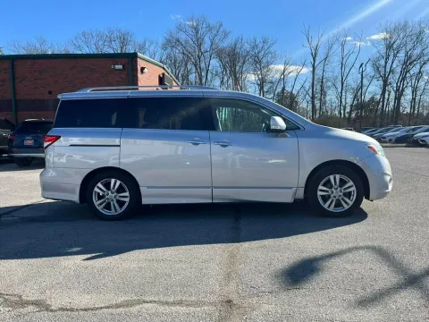 More photos of 2011 NISSAN QUEST SL at Angel Motors Inc, TN