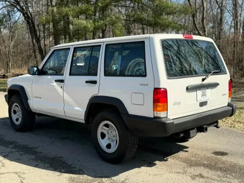 More photos of 2000 JEEP CHEROKEE SE at Angel Motors Inc, TN