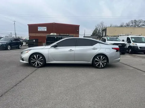 More photos of 2021 NISSAN ALTIMA SR at Angel Motors Inc, TN