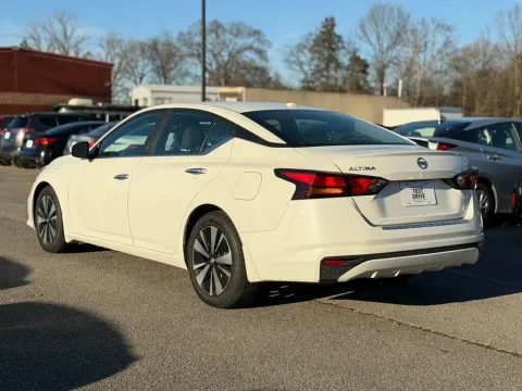 Another view of 2021 NISSAN ALTIMA SV for sale in Smyrna, TN at Angel Motors Inc