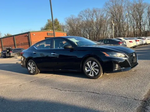 Another view of 2024 NISSAN ALTIMA S for sale in Smyrna, TN at Angel Motors Inc
