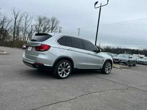 More photos of 2017 BMW X5 XDRIVE35I at Angel Motors Inc, TN