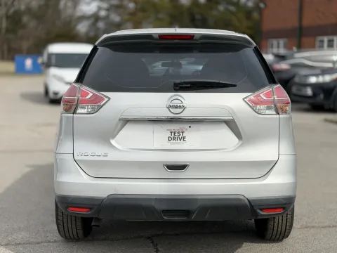 More photos of 2016 Nissan Rogue S at Angel Motors Inc, TN