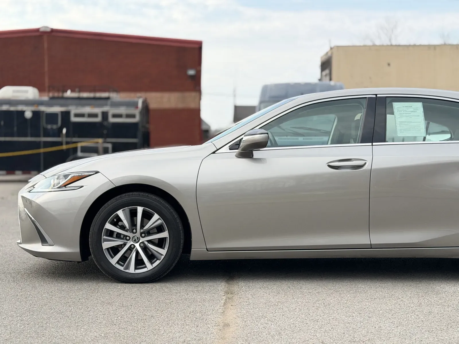 More photos of 2019 Lexus ES 350 at Angel Motors Inc, TN