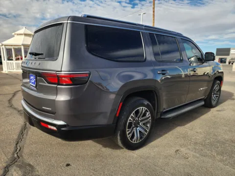 More photos of 2022 Jeep Wagoneer Series III at Martin Swanty's Paradise Auto, AZ