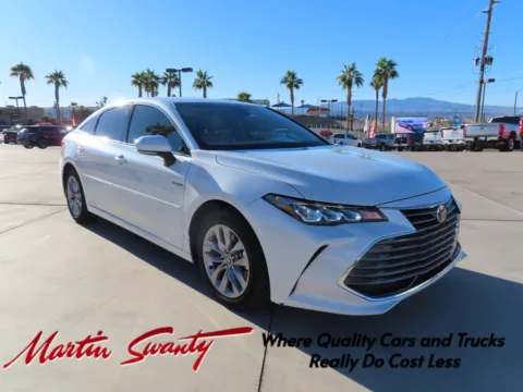 White 2021 Toyota Avalon Hybrid XLE for sale in Lake Havasu City, AZ