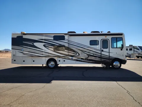 More photos of 2016 Holiday Rambler Vacationer at Martin Swanty's Paradise Auto, AZ
