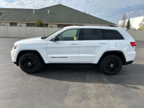 Photos of 2019 Jeep Grand Cherokee Laredo E for sale in Bay City, MI at Graff Chevrolet, INC.