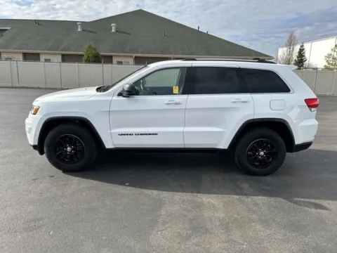 Photos of 2019 Jeep Grand Cherokee Laredo E 4x4 for sale in Bay City, MI at Graff Chevrolet, INC.