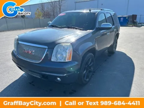 Gray 2008 GMC Yukon Denali for sale in Bay City, MI