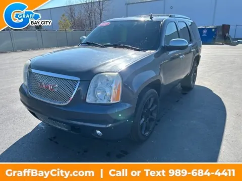 Gray 2008 GMC Yukon Denali for sale in Bay City, MI