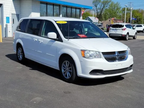 Photos of 2017 Dodge Grand Caravan SE Plus for sale in Bay City, MI at Graff Chevrolet, INC.