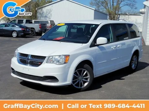 White 2017 Dodge Grand Caravan SE Plus for sale in Bay City, MI