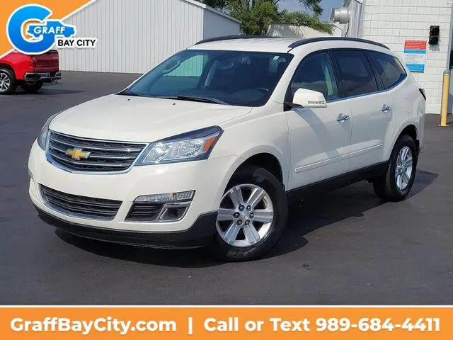 White 2014 Chevrolet Traverse LT for sale in Bay City, MI