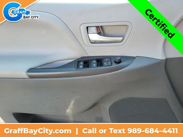 2017 Toyota Sienna LE - Photo 15