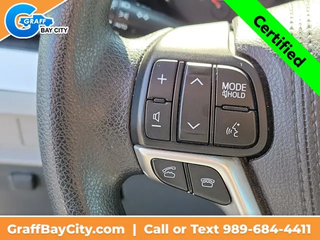 2017 Toyota Sienna LE - Photo 9