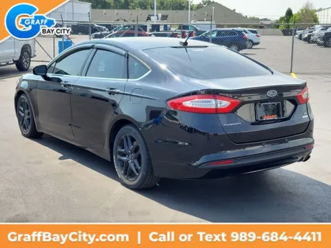 More photos of 2016 Ford Fusion SE at Graff Chevrolet, INC., MI