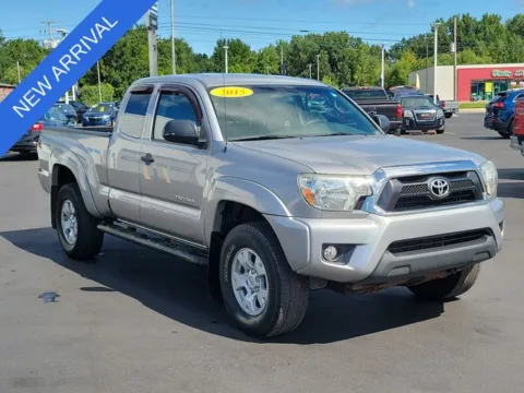 Photos of 2015 Toyota Tacoma for sale in Bay City, MI at Graff Chevrolet, INC.