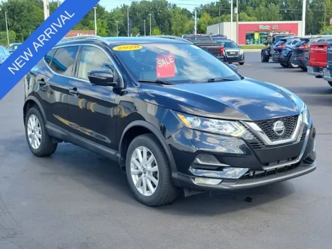 Photos of 2020 Nissan Rogue Sport SV for sale in Bay City, MI at Graff Chevrolet, INC.