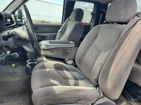 More photos of 2005 Chevrolet Silverado 2500 HD LS at Graff Chevrolet, INC., MI