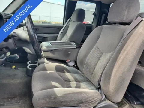 More photos of 2005 Chevrolet Silverado 2500 HD LS at Graff Chevrolet, INC., MI