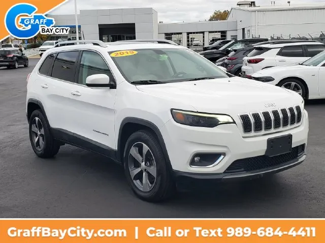 Used 2019 Jeep Cherokee Limited with VIN 1C4PJMDX4KD218058 for sale in Bay City, MI
