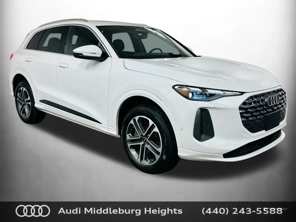 White 2025 Audi Q5 Premium for sale in Middleburg Heights, OH