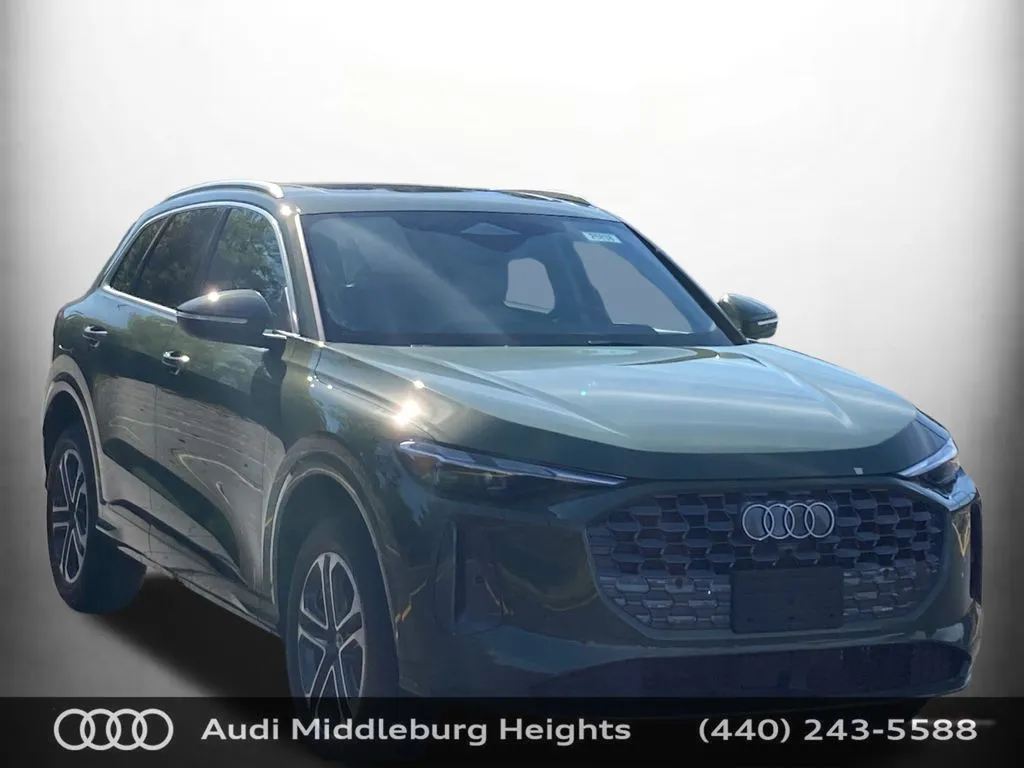 Green 2025 Audi Q5 2.0T Premium for sale in Middleburg Heights, OH