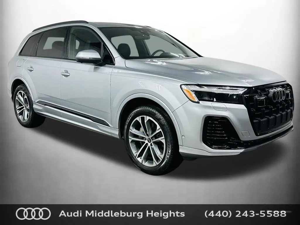 Silver 2025 Audi Q7 45 Premium for sale in Middleburg Heights, OH