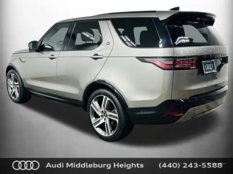 More photos of 2023 Land Rover Discovery S R-Dynamic at Audi Middleburg Heights, OH