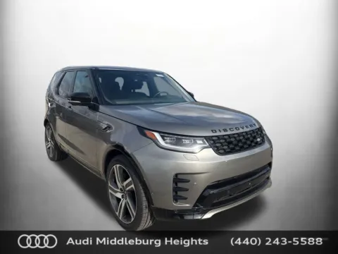 Silver 2023 Land Rover Discovery S R-Dynamic for sale in Middleburg Heights, OH